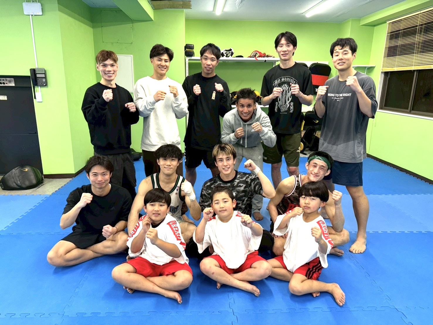 エスペランサ大阪の総合格闘技・キックボクシング プロクラス